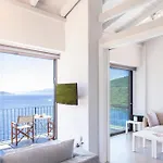 Miro - Luxury With Direct Sea Access For 14 People ヴィラ シヴォタ
