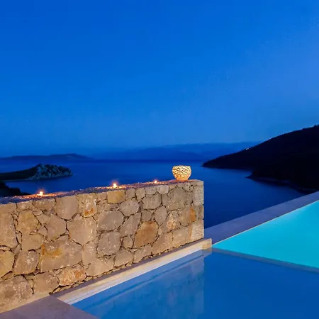Miro - Luxury With Direct Sea Access For 14 People *