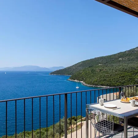Villa Miro - Luxury With Direct Sea Access For 14 People