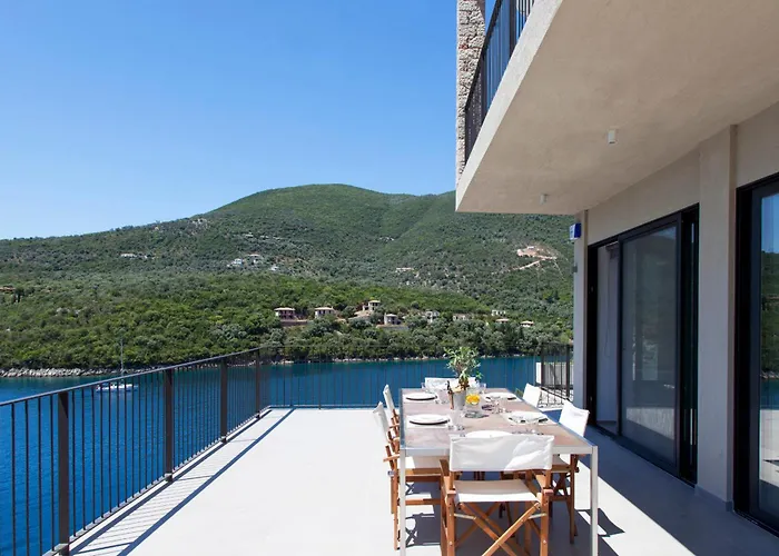 Villa Miro - Luxury With Direct Sea Access For 14 People *