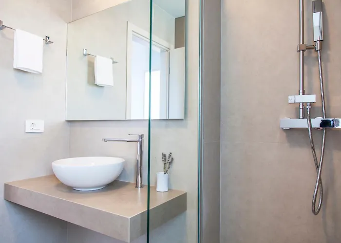 Miro - Luxury With Direct Sea Access For 14 People *