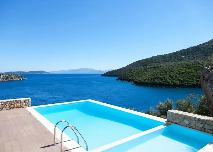 Miro - Luxury With Direct Sea Access For 14 People *