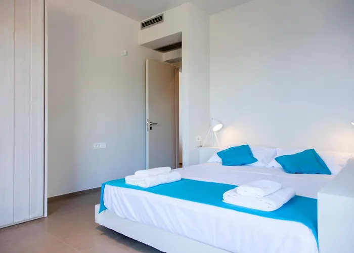 Villa Miro - Luxury With Direct Sea Access For 14 People