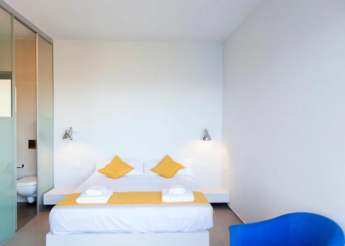 Miro - Luxury With Direct Sea Access For 14 People Villa