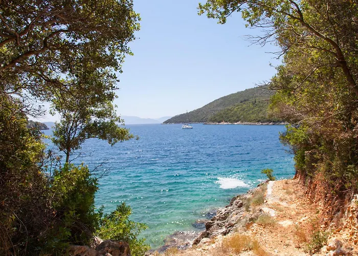 Miro - Luxury With Direct Sea Access For 14 People